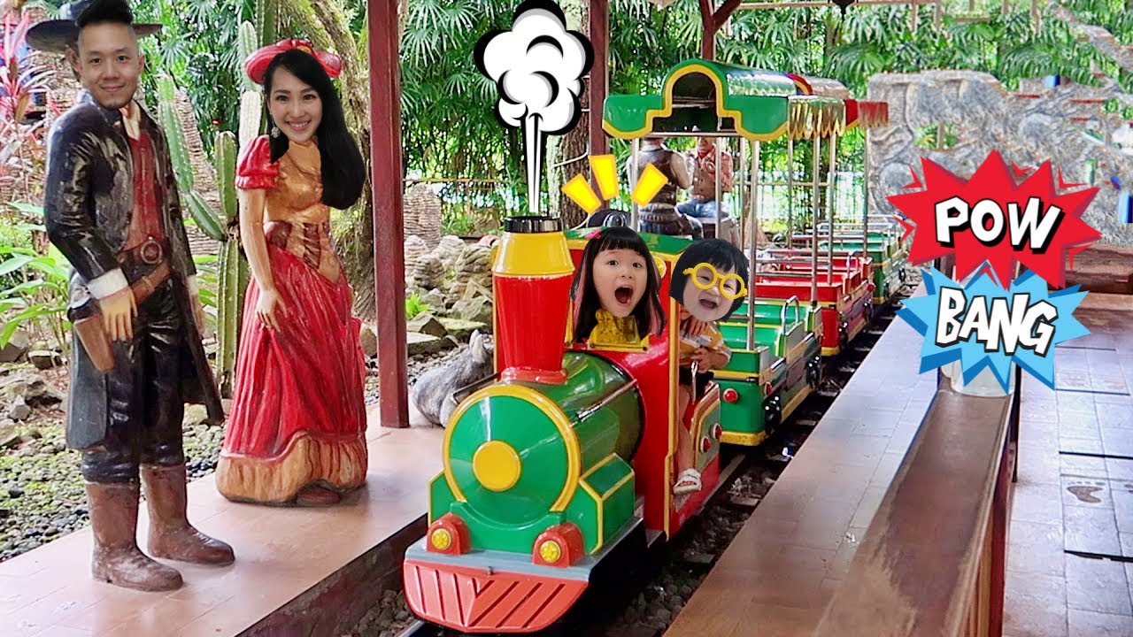 Naik Kereta Keretaan Warna Warni Koboi Lucu dan Balon Bebek Air
