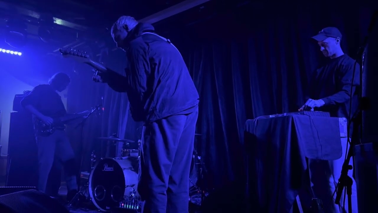 Moin (live) Yep Yep & Hung Up
