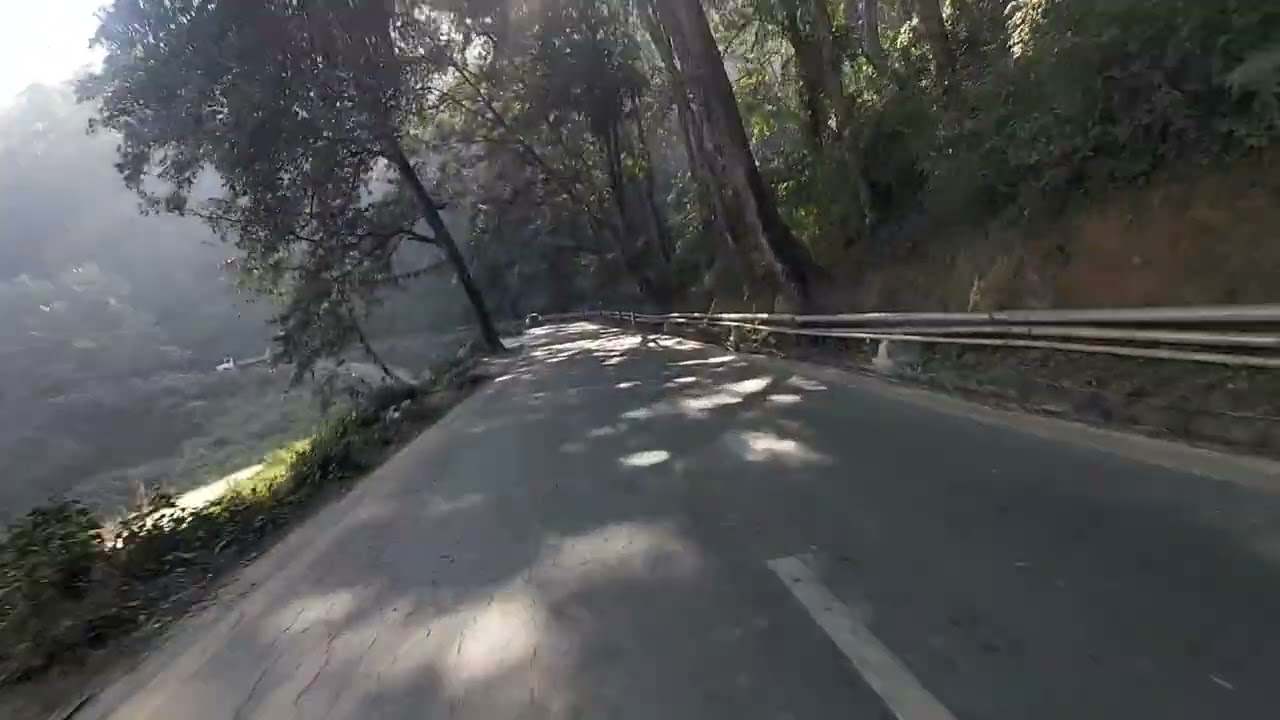 चिसोमा बाइकमा बाहिर हिन्दा झन धेरै चिसो साथीहरू सबैले बाहिर हिन्दा तातो तातो लुगा लाउनु है ।