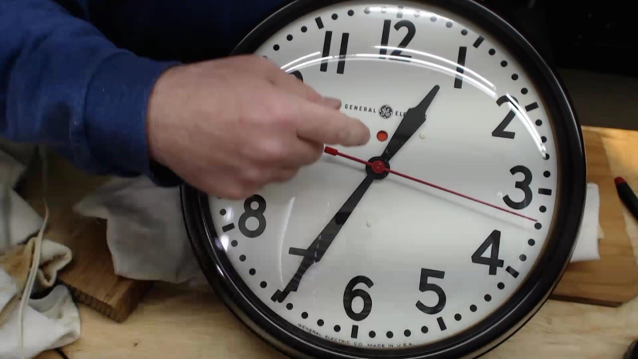 1940s GENERAL ELECTRIC WALL CLOCK - Maintenance & Cleaning