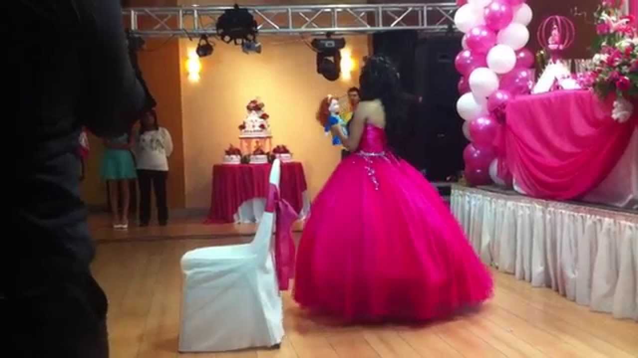 Entrega de muneca de Brenda