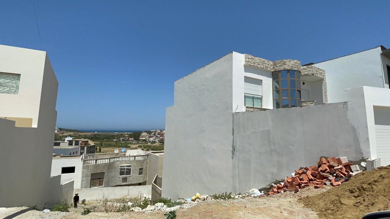 أرض فيلا للبيع في طنجة 250 مترمربع طنجة البالية له مناظر للبحر تمن 1625000 درهم المعلومات اتصال بي