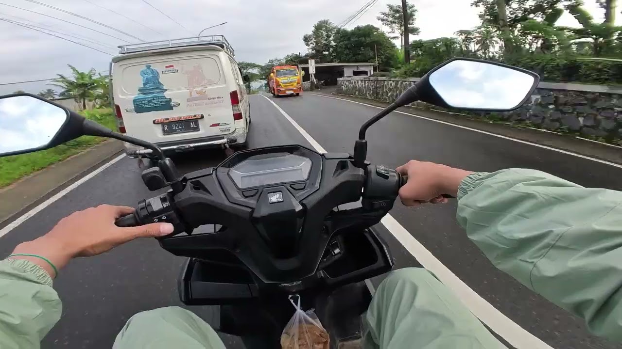 REVIEW LUBANG DI JALAN BELIK MENUJU RANDUDONGKAL