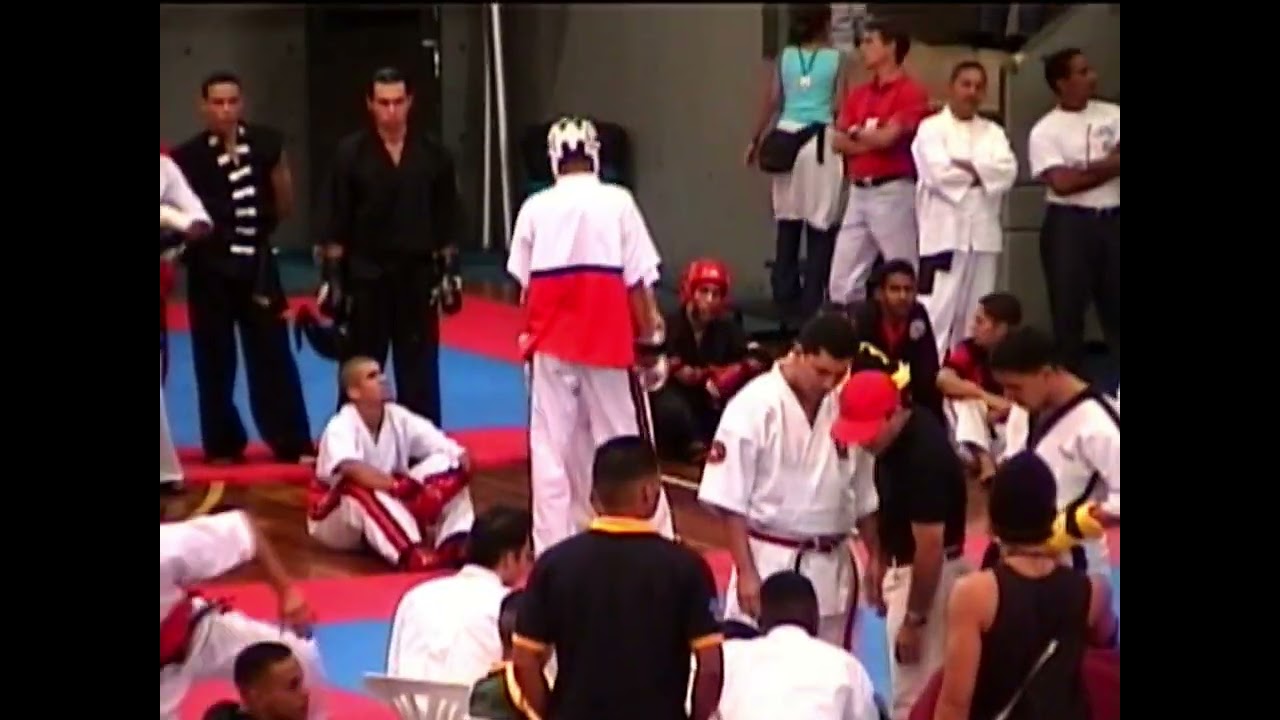 Robert Perez vs Yoscar Gamez - Nov 2002