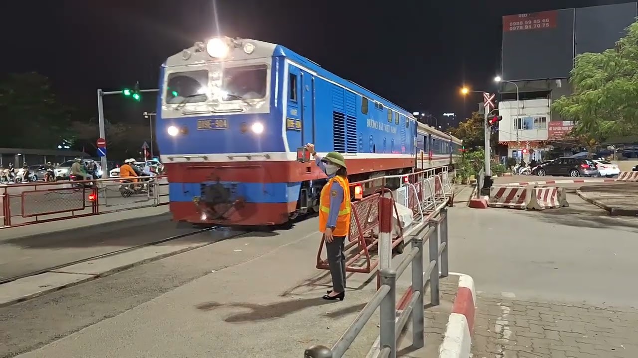 D19E-904 kéo SE6 (19:07, 16/2/2026)