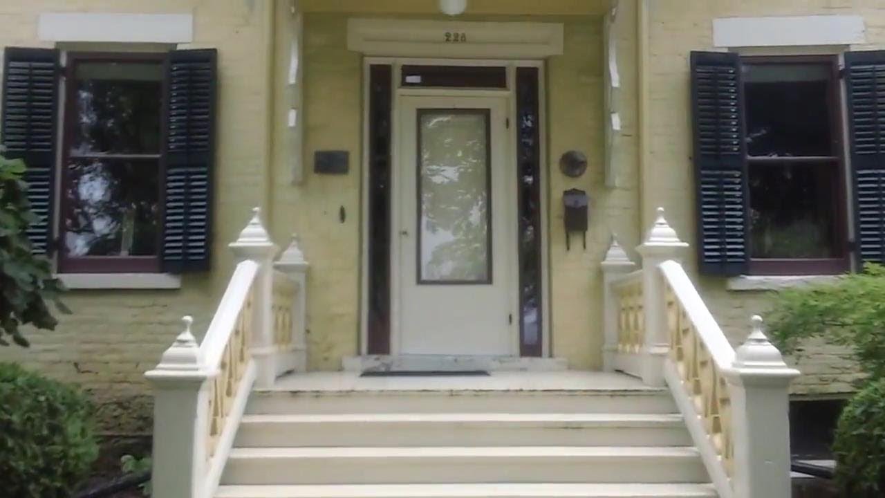 Rockford's Oldest Continualy Inhabited House (Built in 1843) 1st Mayor of Rockford (August, 2017)