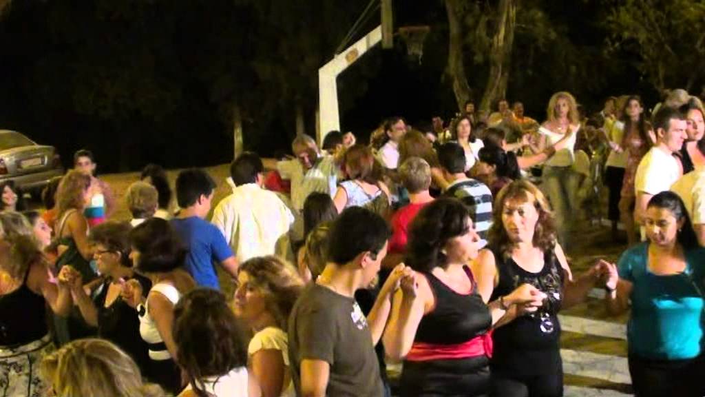 Στην Κοκκινιά 15-8-2011 στο κλαρίνο ο Άκης Αναστασίου. Part 2