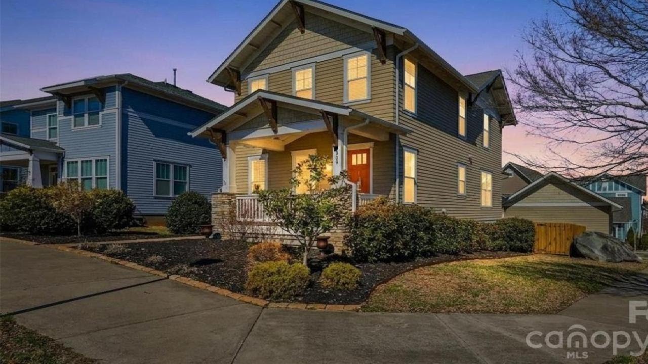 309 Mariemont Way, Rock Hill, SC Presented by Anna Grigo.