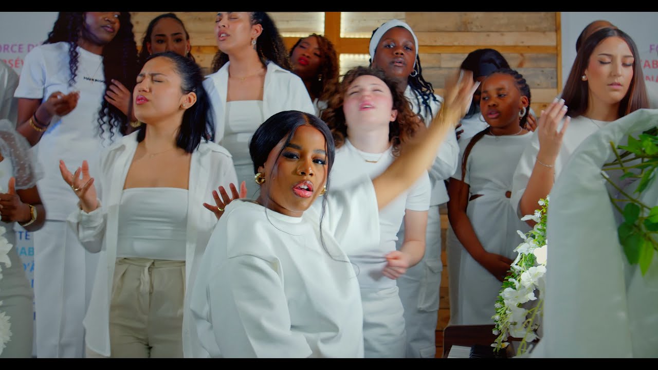 Rebecca Makengo - Tu es saint ( Clip )