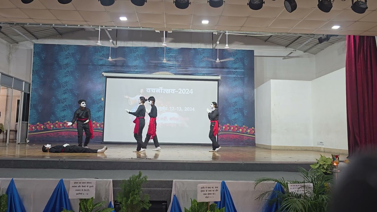 Mime act on Jesus birth, suffering and death