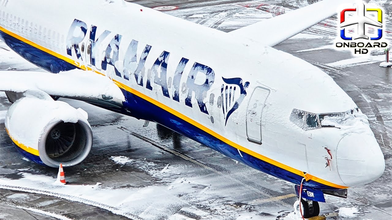 TRIP REPORT | Biggest Snow Storm I Ever Seen! | Ryanair BUZZ B737 | Vienna to Warsaw Modlin