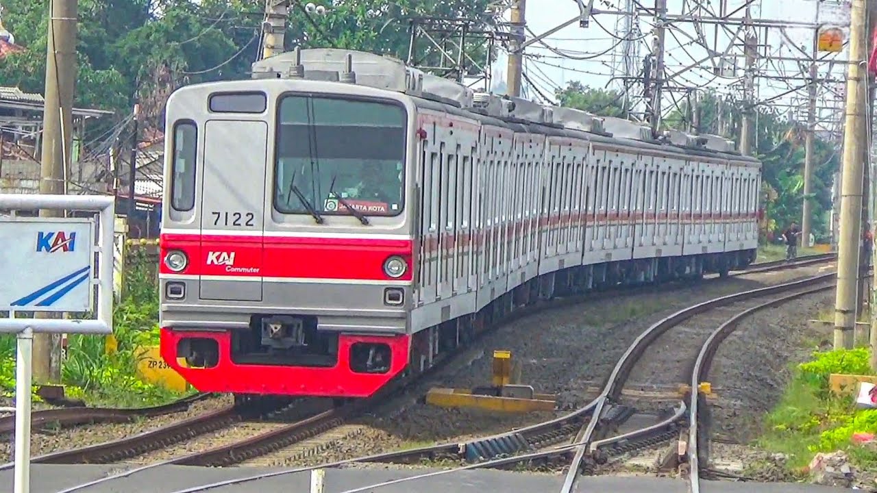 TM 7000 AKAN PENSIUN?? KUMPULAN KRL COMMUTER LINE DI STASIUN TRANSIT CITAYAM : TM 7000, CRRC, JR 205