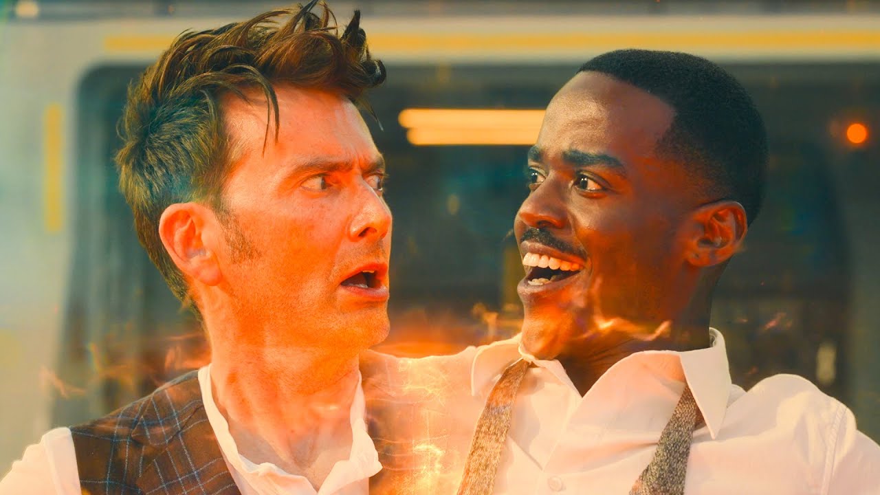 The Fourteenth Doctor Bi-generates! | David Tennant to Ncuti Gatwa | The Giggle | Doctor Who