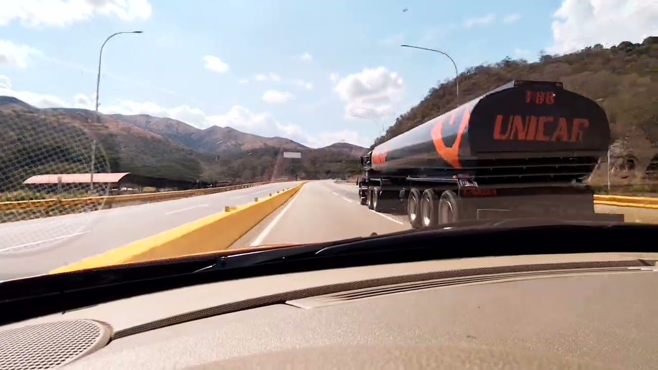 Autopista / Las Tejerias / Venezuela 