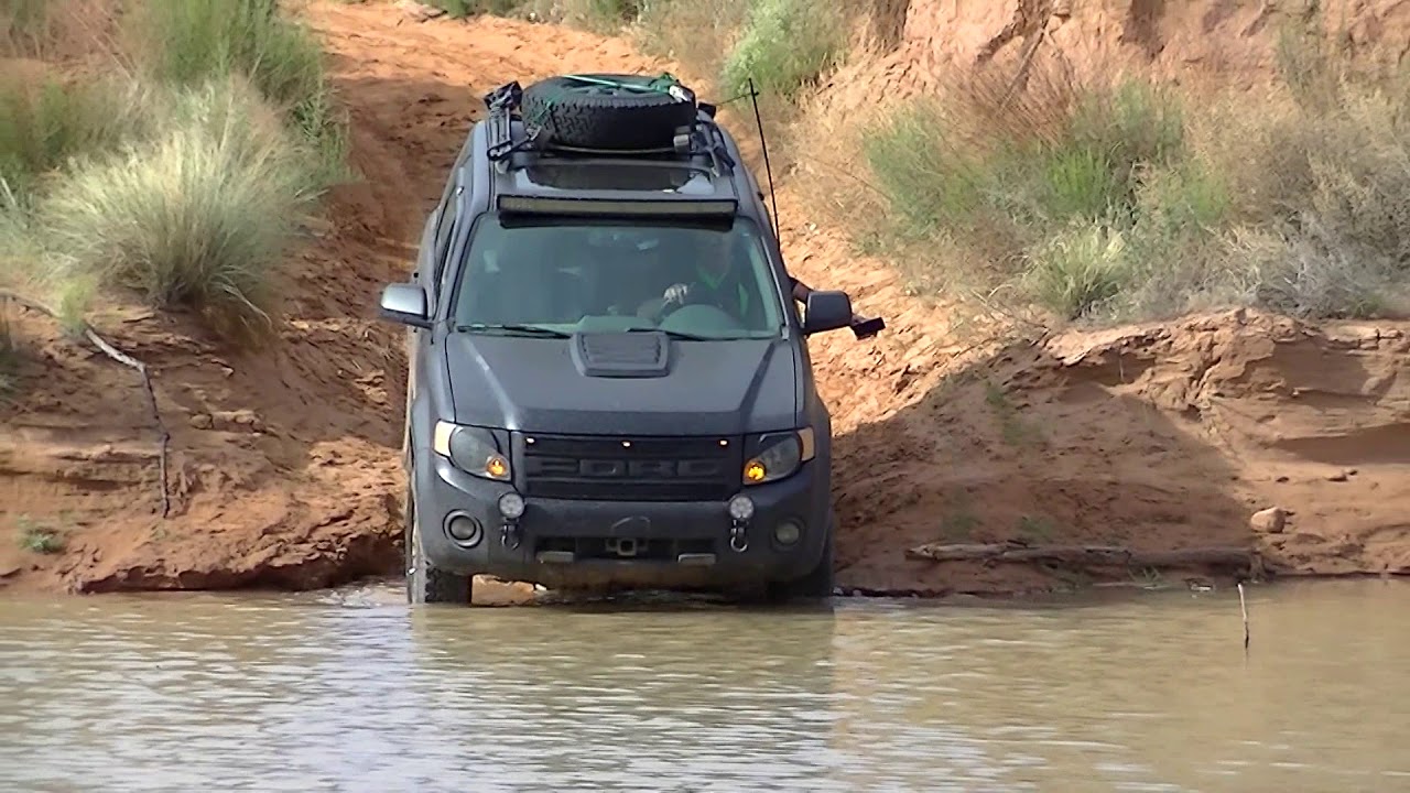 Ford Escape, Explorer White Rim Trail Canyonlands Utah