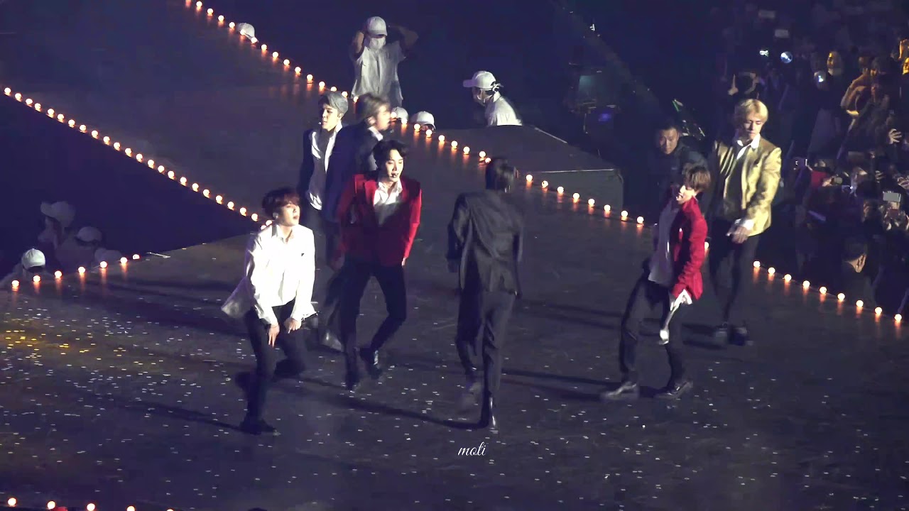 181128 AAA 방탄소년단 IDOL [4K]