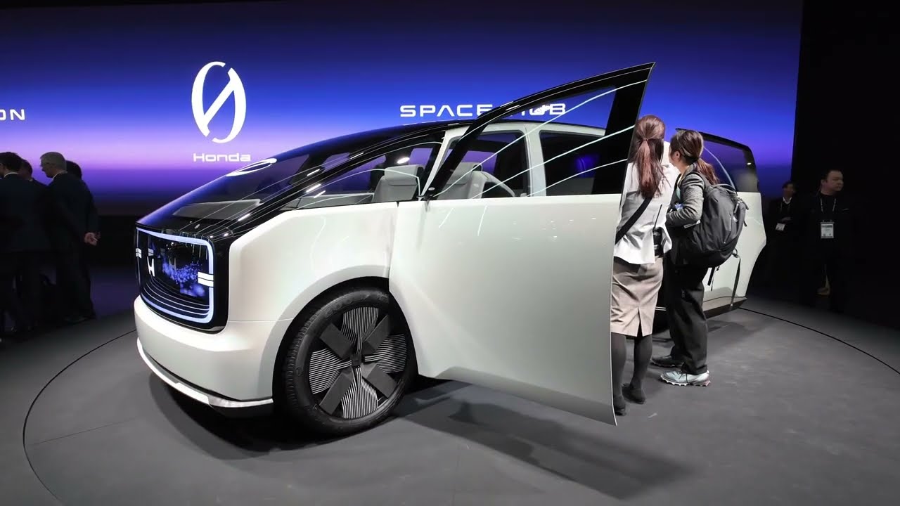 Honda Space Hub & Saloon Concepts at CES