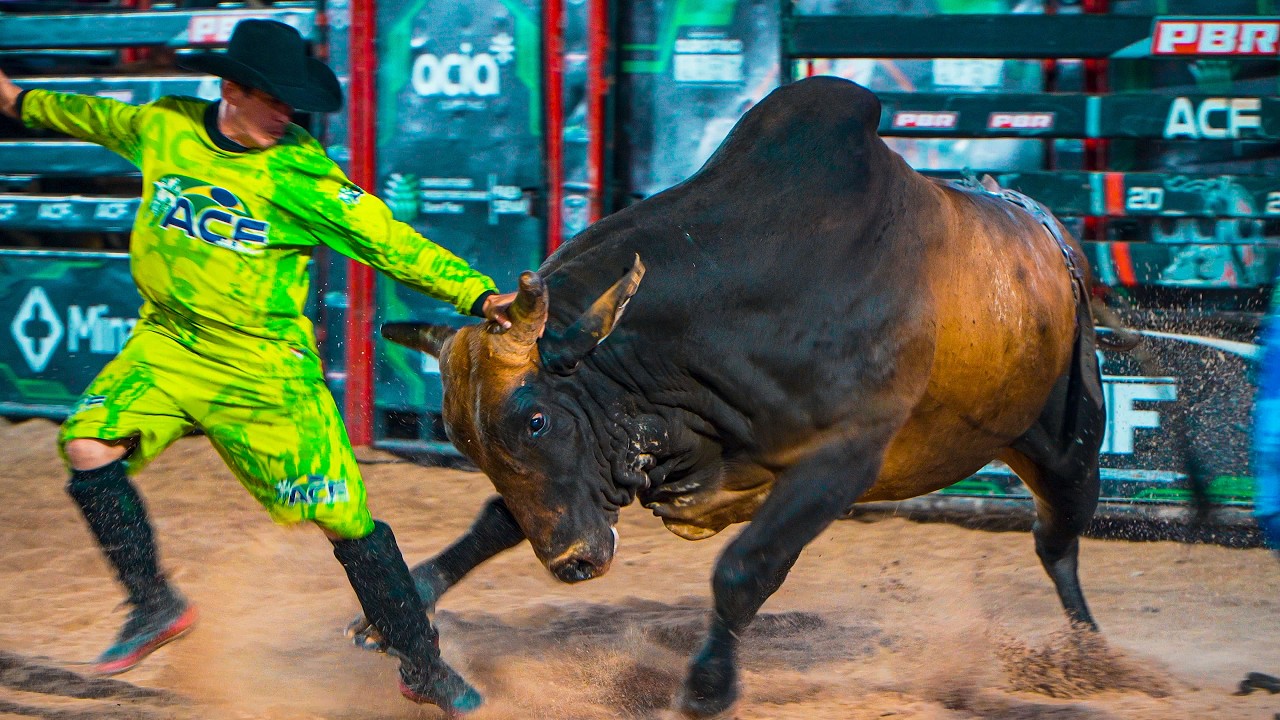 Disputa Final em Touros da PBR em Ouro Fino-MG