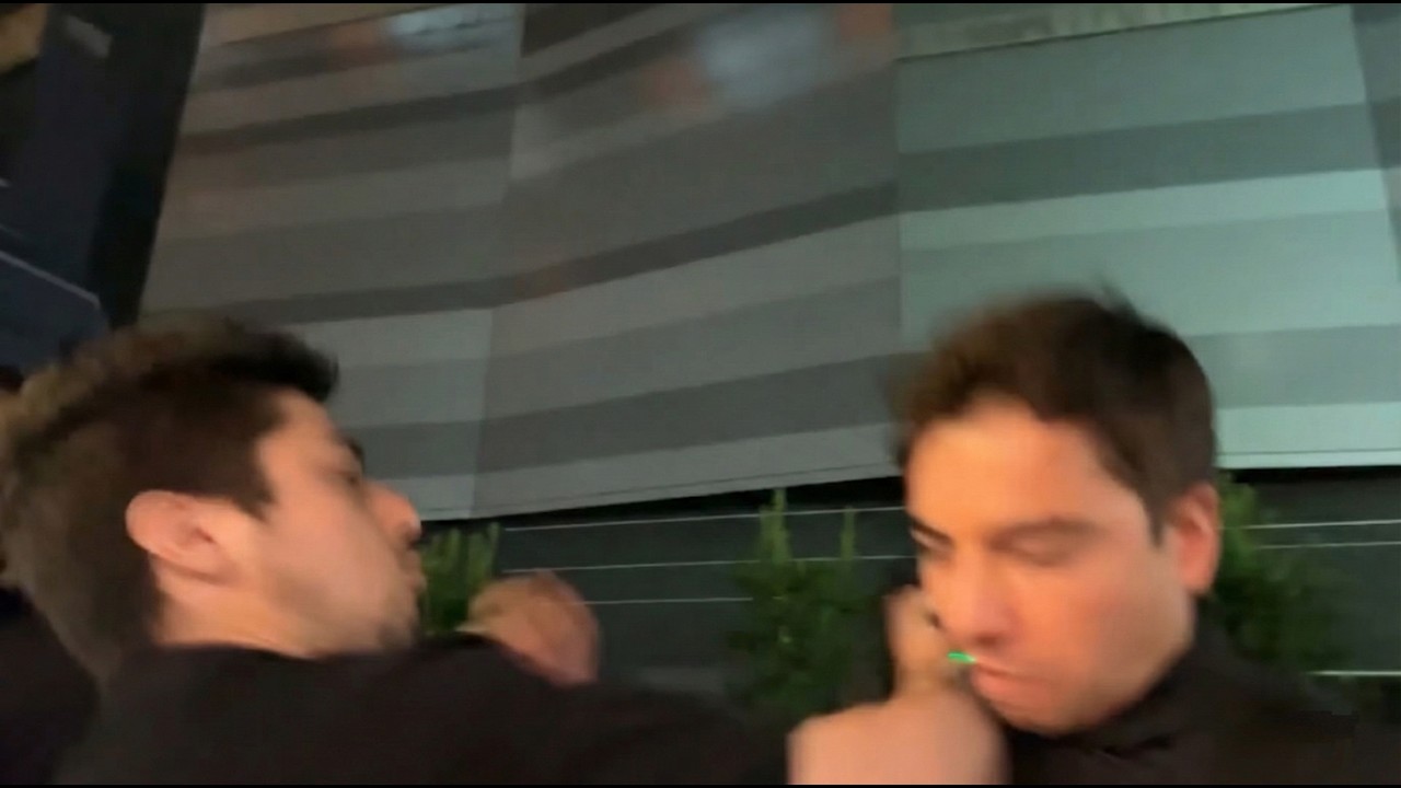 Me AGREDIERON 2 Estafadores y la Policía NO hizo NADA 😱 (Lo grabé)