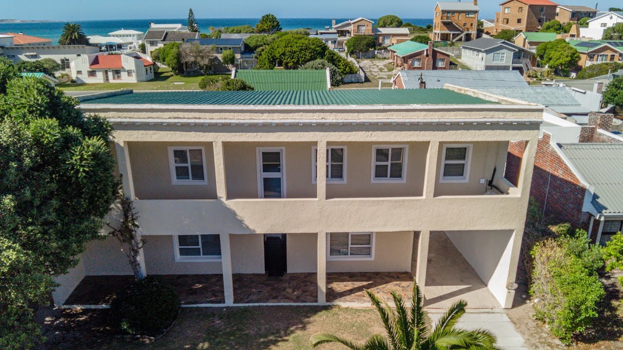 4 Bedroom For Sale - Franskraal