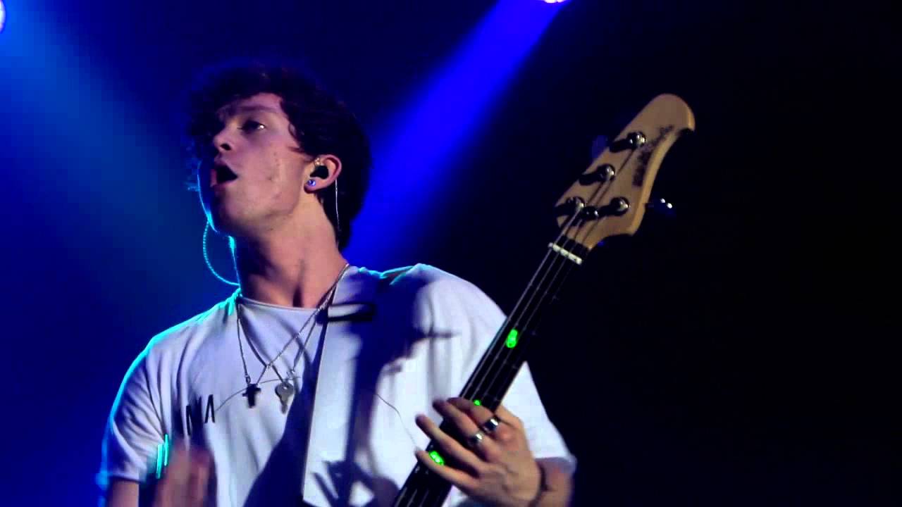 The Vamps - Sorry / Stressed Out / Perfect / Can't Feel My Face / Stitches / Lean On