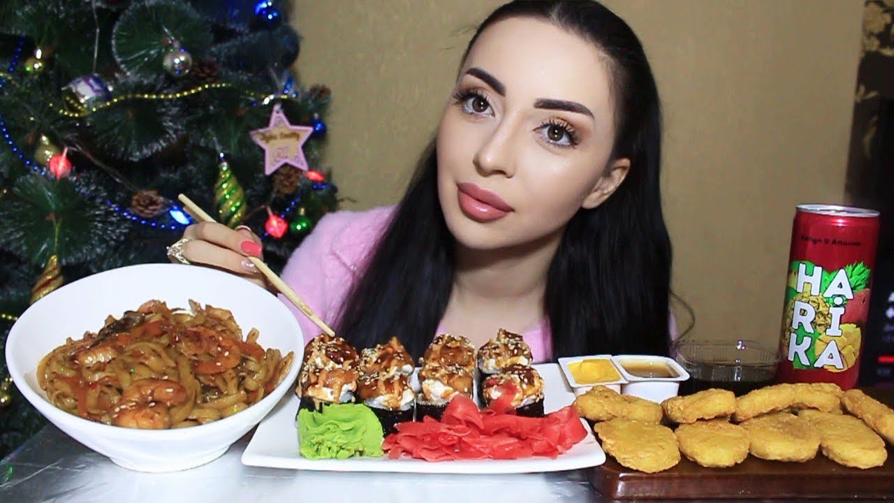 ЖИЗНЬ МЕНЯЕТСЯ К ЛУЧШЕМУ 🤍 Mukbang Ayka Emilly