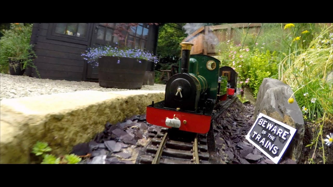 'The Middle Earth Slate Co Garden Railway' - Featuring Roundhouse 'Jennie' Loco.