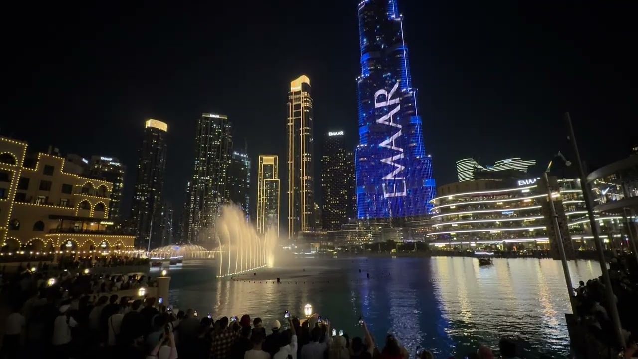 Dubai Fountain Show at Night