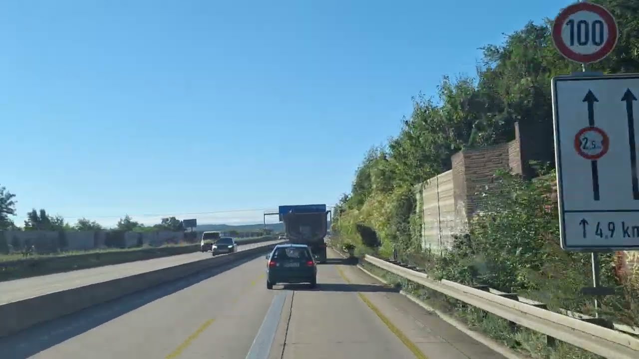 Fahrt auf der Autobahn 2 (A2) von Hannover Ost nach Abfahrt Seesen in Niedersachsen