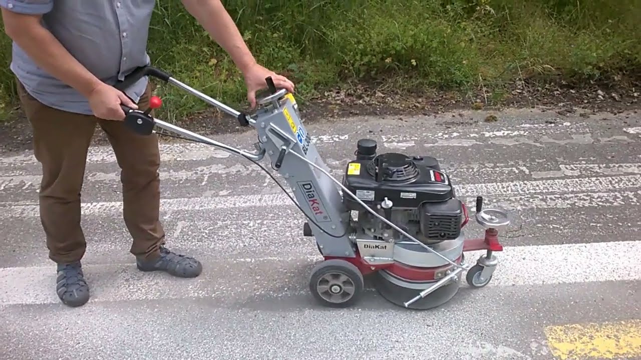 Diakat BL300HD Removing traffic marks