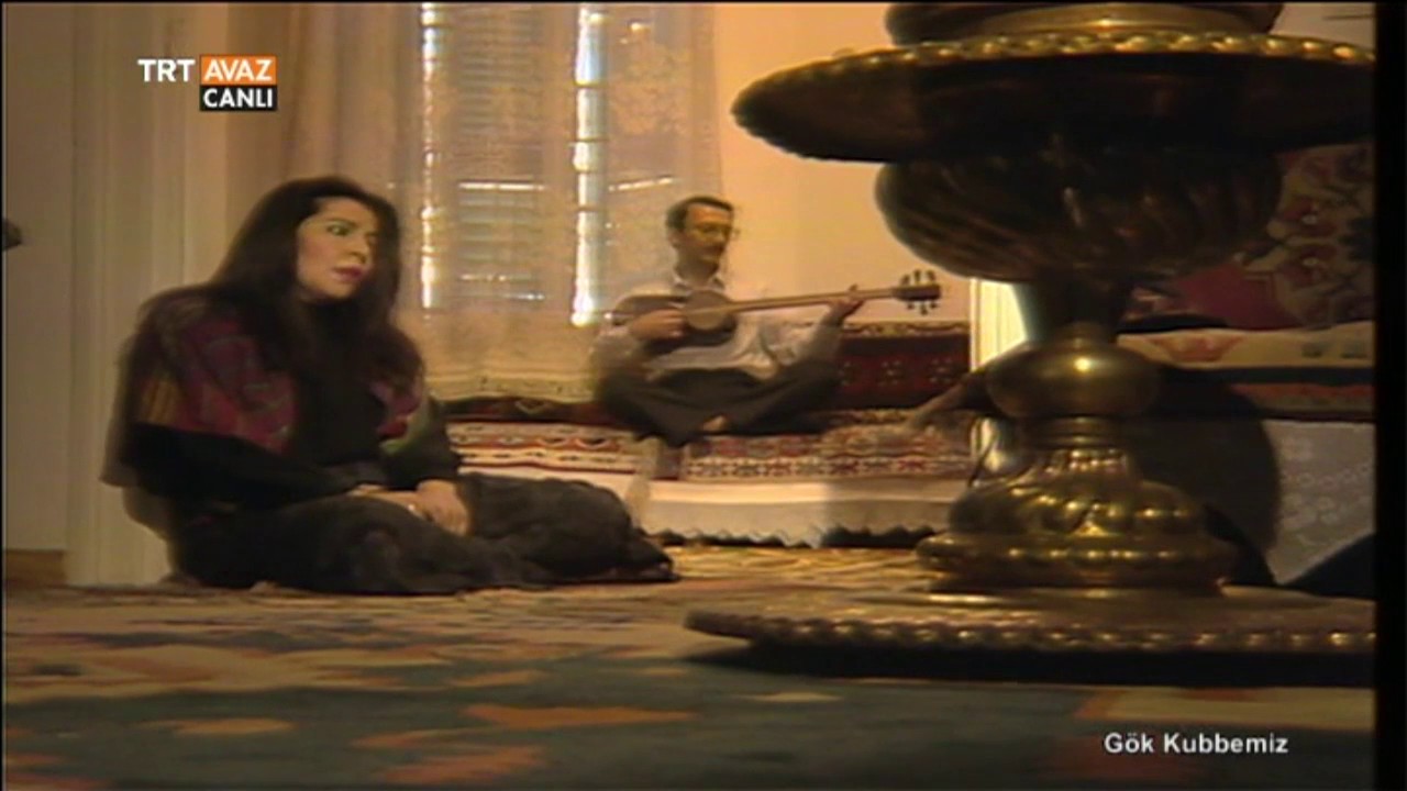 Heyder Baba - İran Türkü Bir Kardeşimiz Okuyor - TRT Avaz