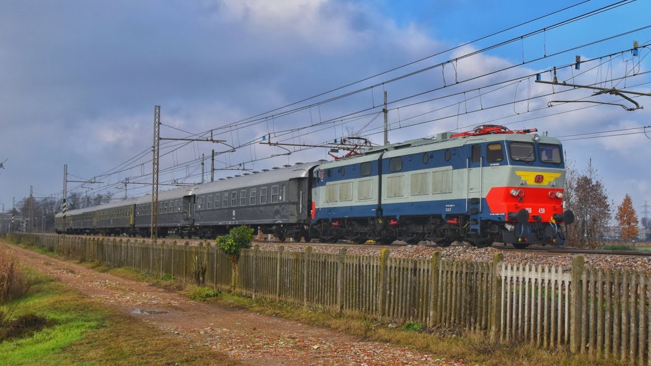 Treni veloci in transito sulla ferrovia Milano - Bologna a Lodi