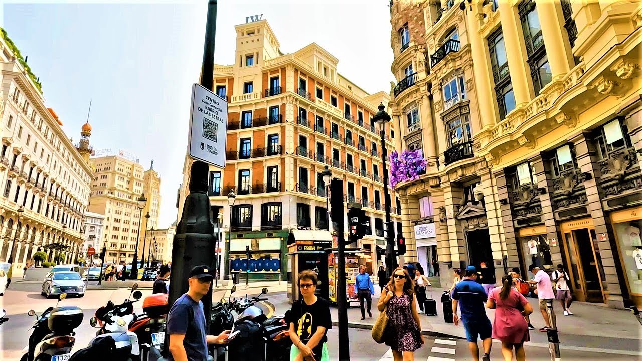 Madrid [4K] PASEO desde PUERTA de ALCAL&Aacute; hasta PUERTA del SOL
