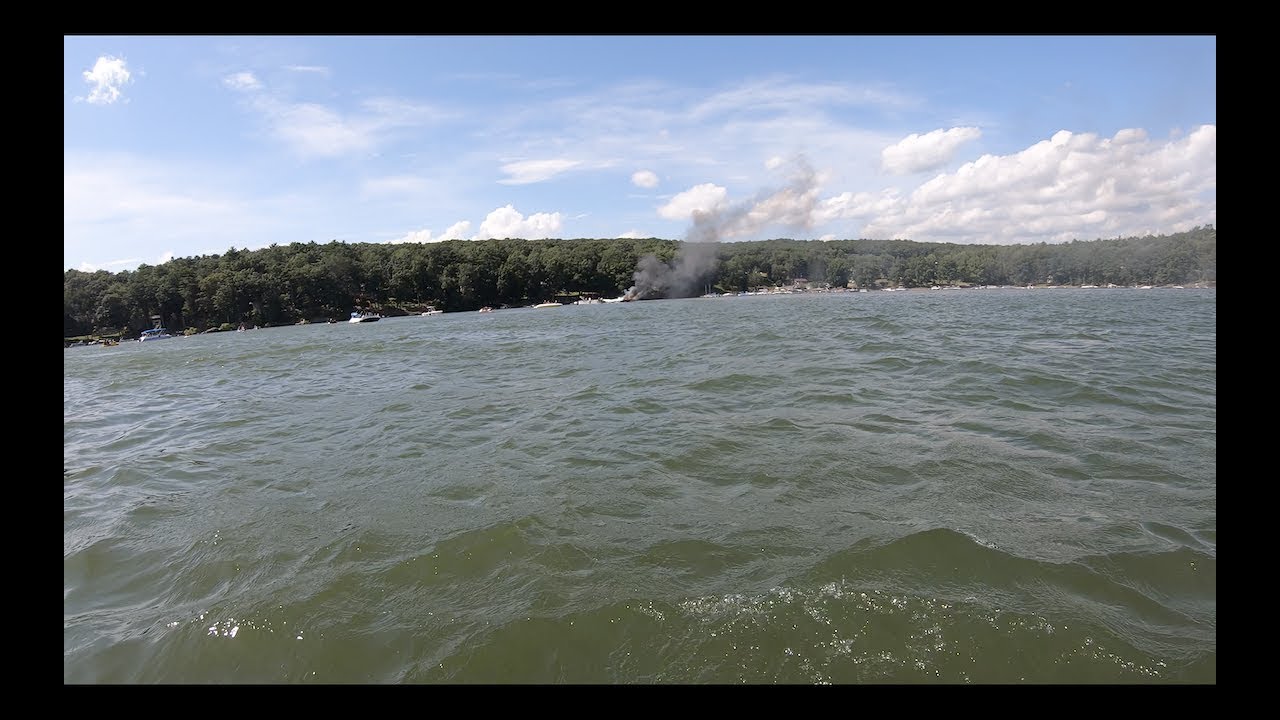 Boat On Fire Lake Wallenpaupack July 21, 2019 [4K]