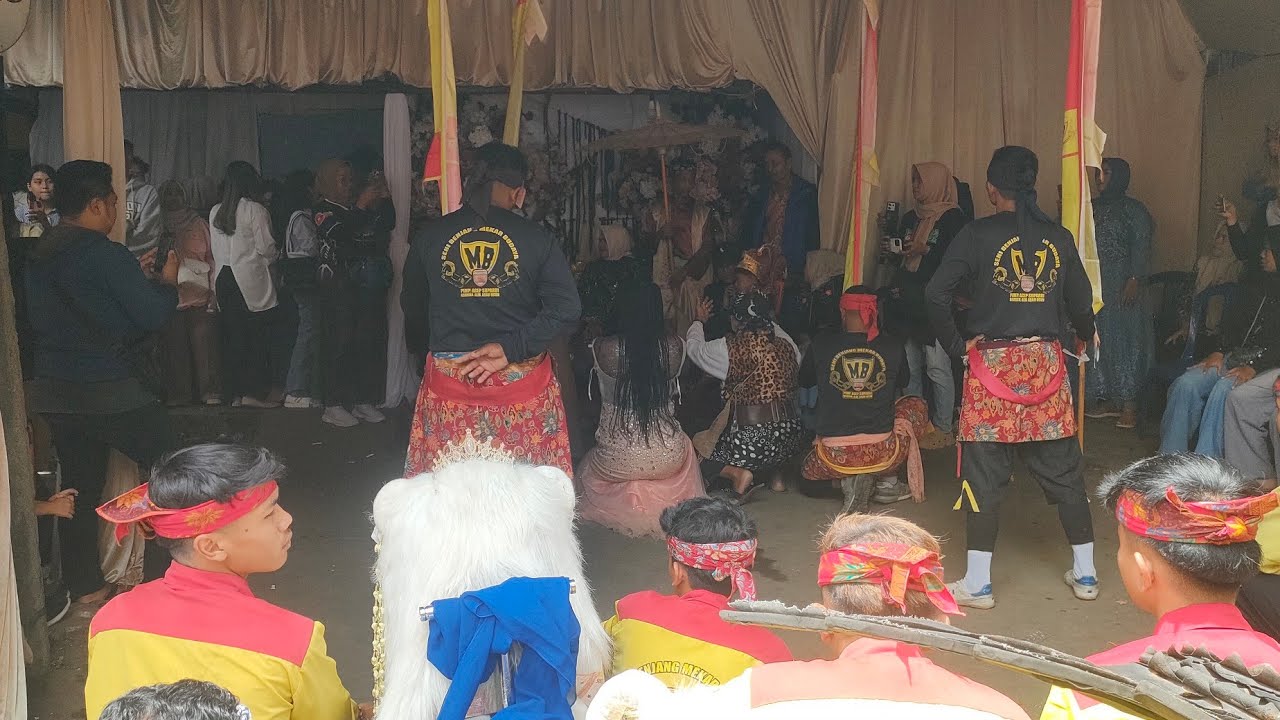 Acara Lengser Seni Benjang Mekar Budaya Pasir Kunci 