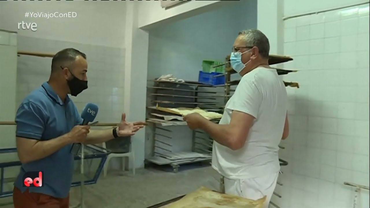 🥖 En esta panadería de #AlcaláDeGuadaíra (#Sevilla) fabrican #pan artesanal en horno de leña