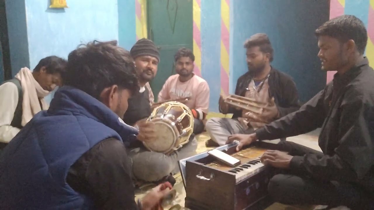 Hamare bade bhaiya ji ne bahut hi aacha geet gaya hai 🙏ki pyar me rone se kabhi aansu kam nahi hote 