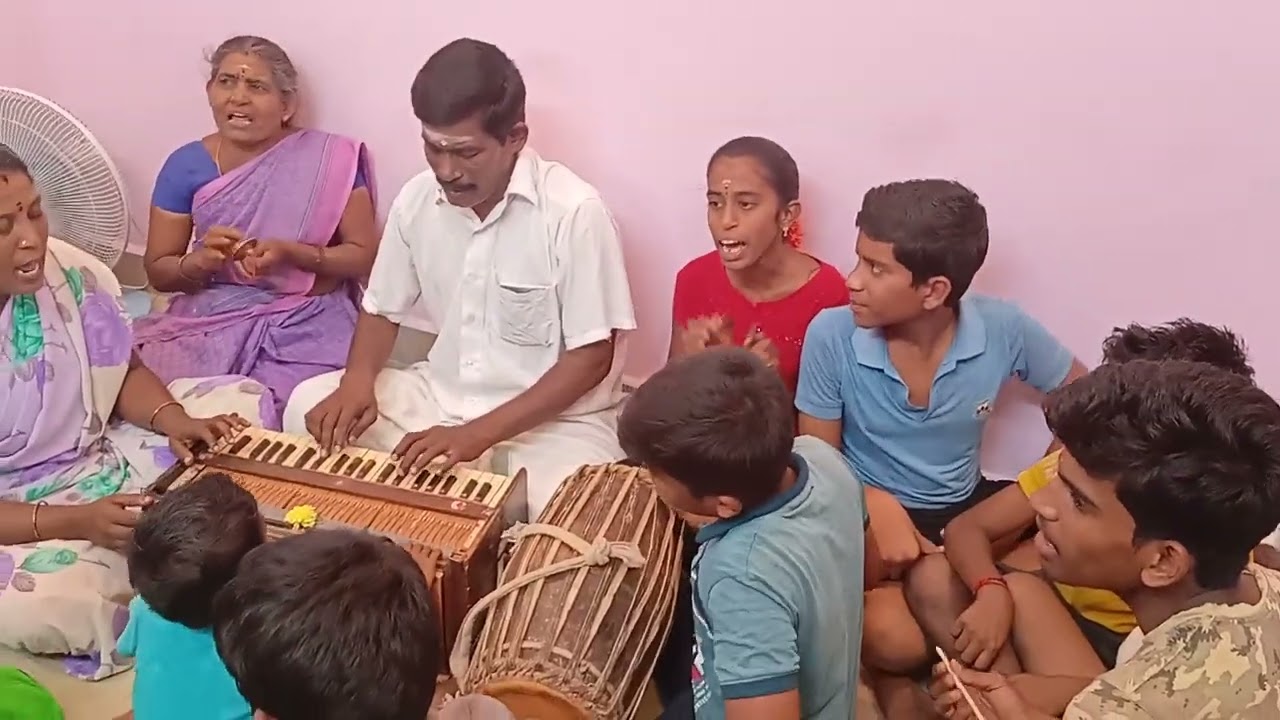 மலர்களிலே பல நிறம்.... பாடல்