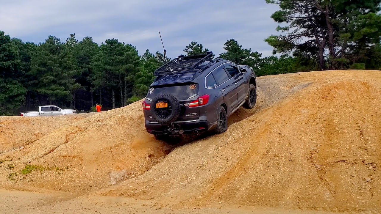 Subaru Ascent Off Road - Crawling and Climbing