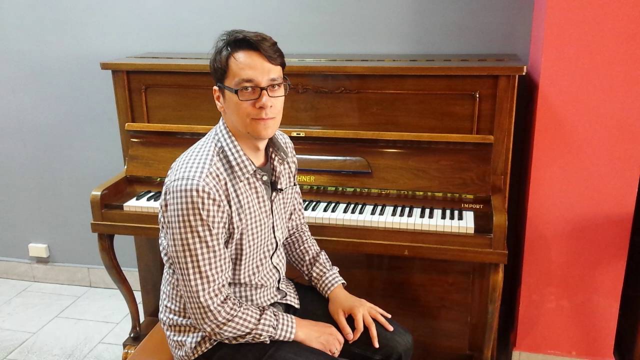 Salonowe pianino Bluthner