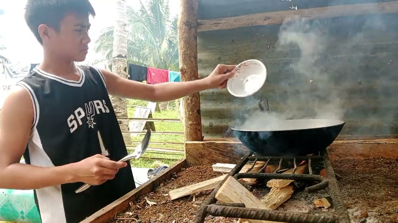 NAG LUTO C JOSE NG GINATAANG GULAY  NA MAY BULAD
