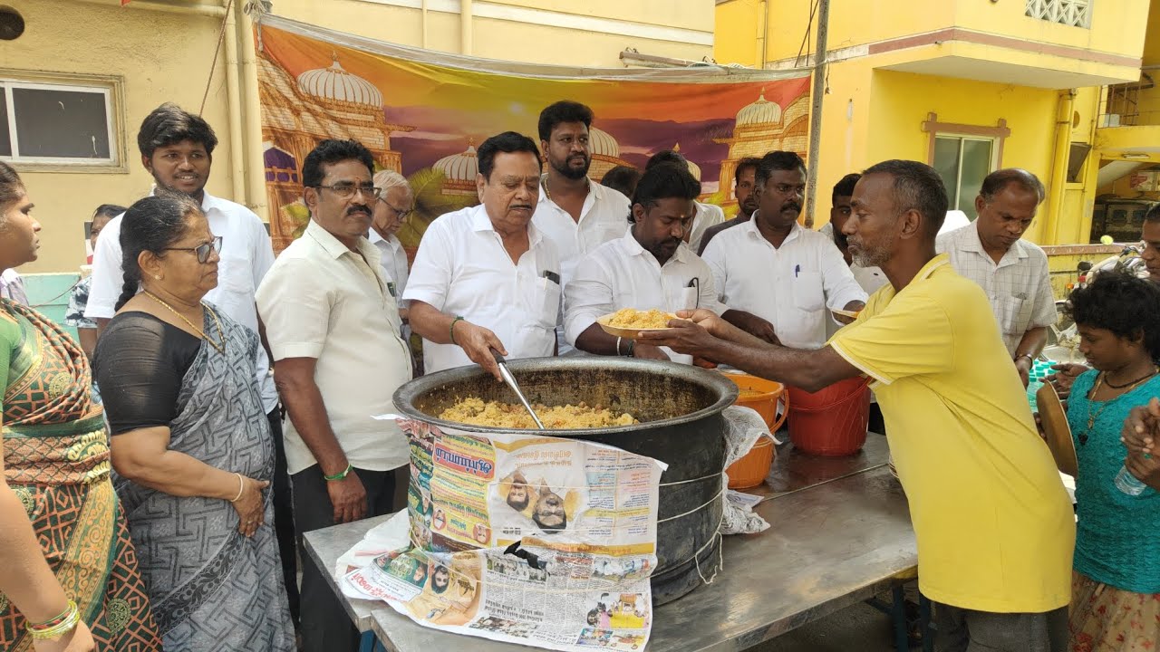 47வது வட்ட திமுகவட்டபிரதிநிதி எம்.பிரபாகரன்ஏற்பாட்டில் மு.க.ஸ்டாலின்பிறந்தநாளையொட்டி 500 அறுசுவைஉணவு