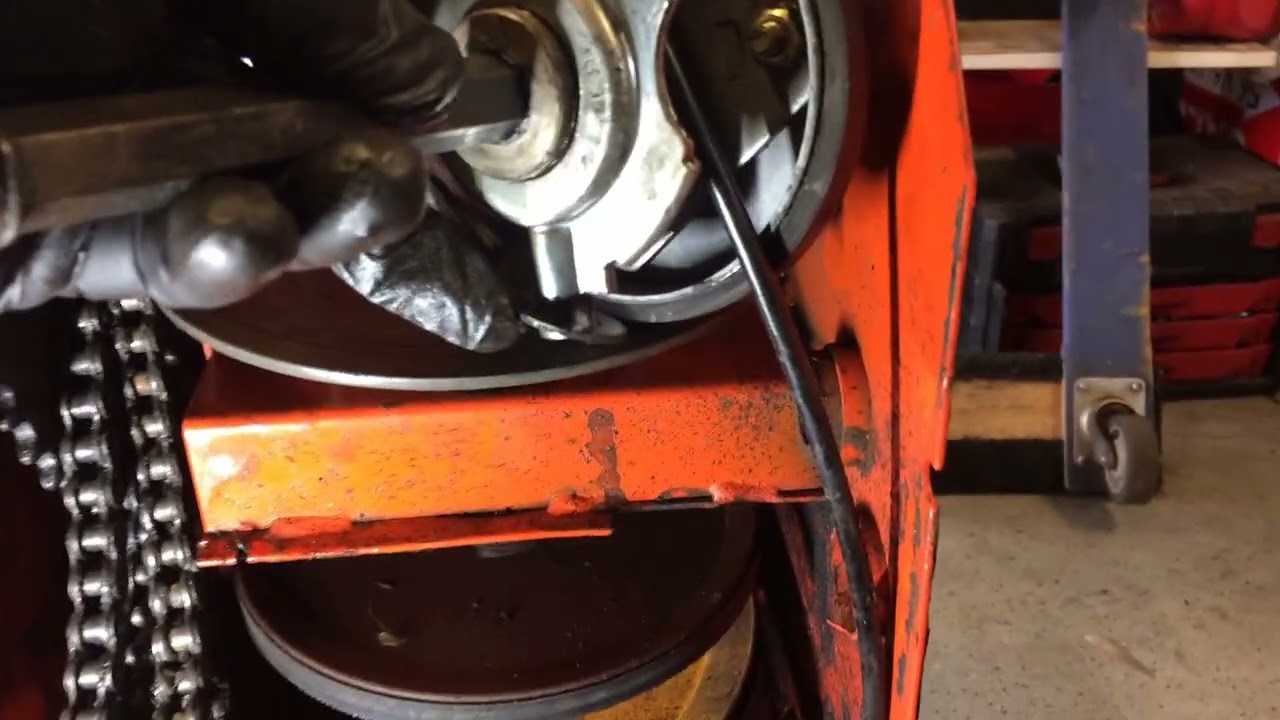 10 HP Snowblower Sprocket Change