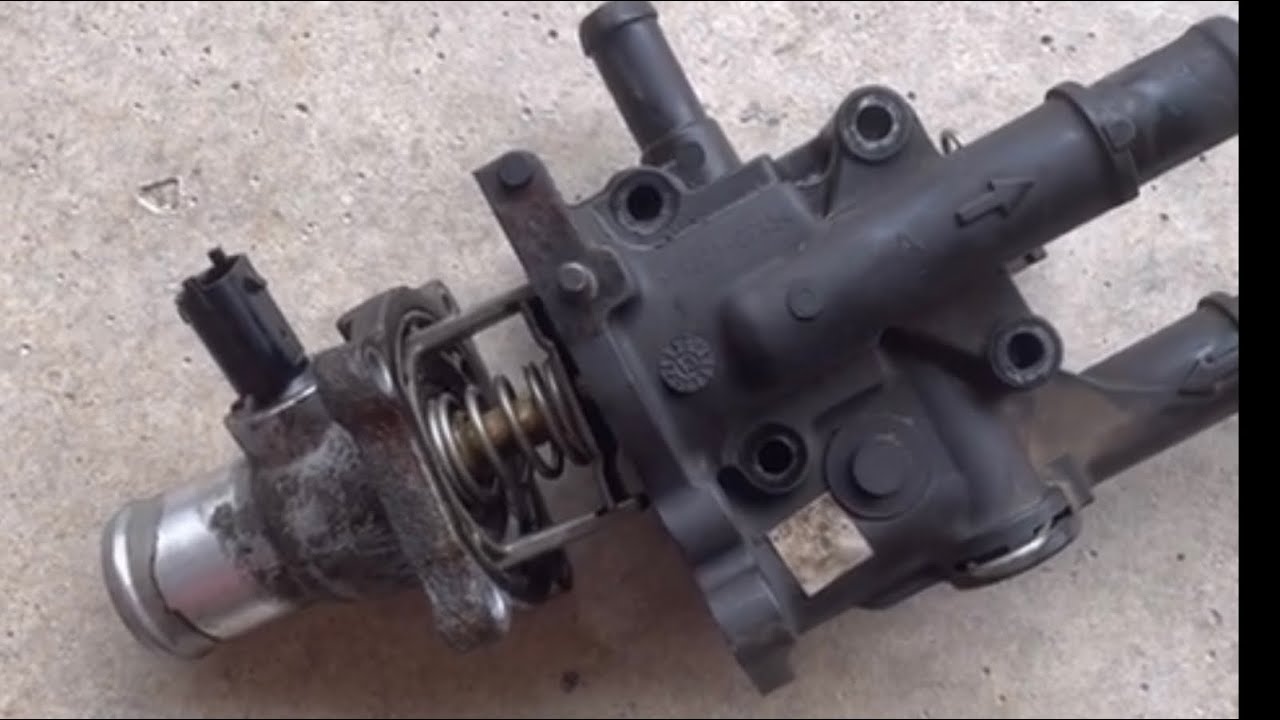 Replacing a thermostat on a Vauxhall Opel Zafira b