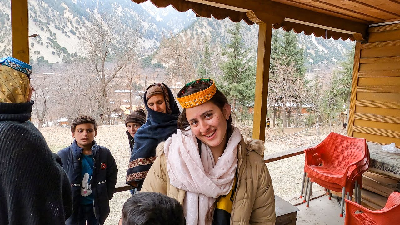 KAILASH VALLEY  TOUR GUIDE GIRL FAMILY
