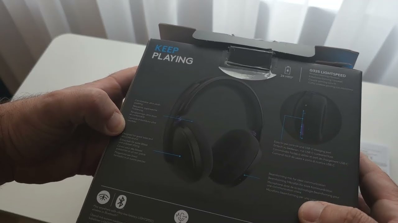 Am primit un set de casti Logitech G325