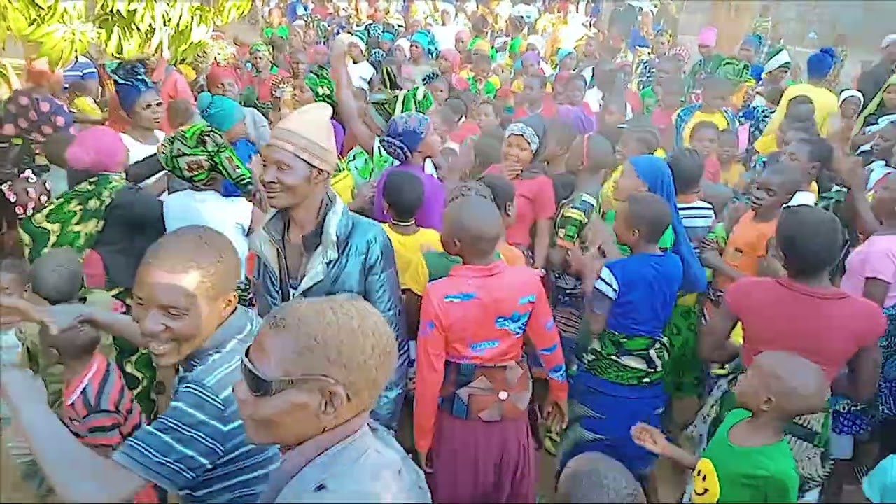 VIDEO1-INVESTIDURA DO REGULO MNUNGUSI (Musica com 20 Graus)