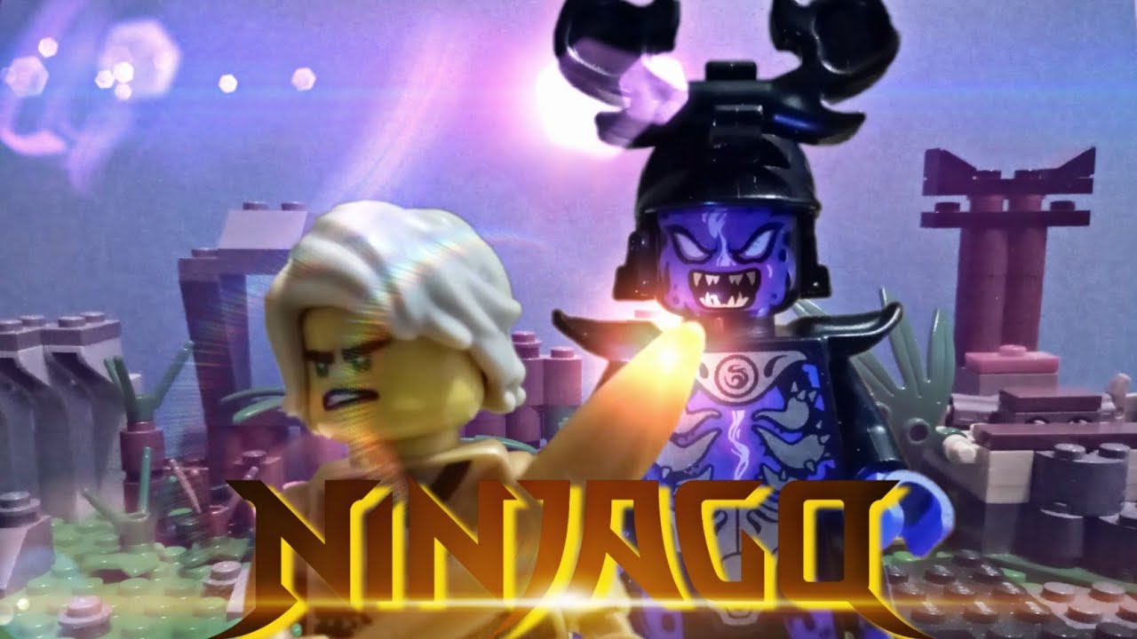 LEGO Ninjago_Golden Lloyd vs Overlord