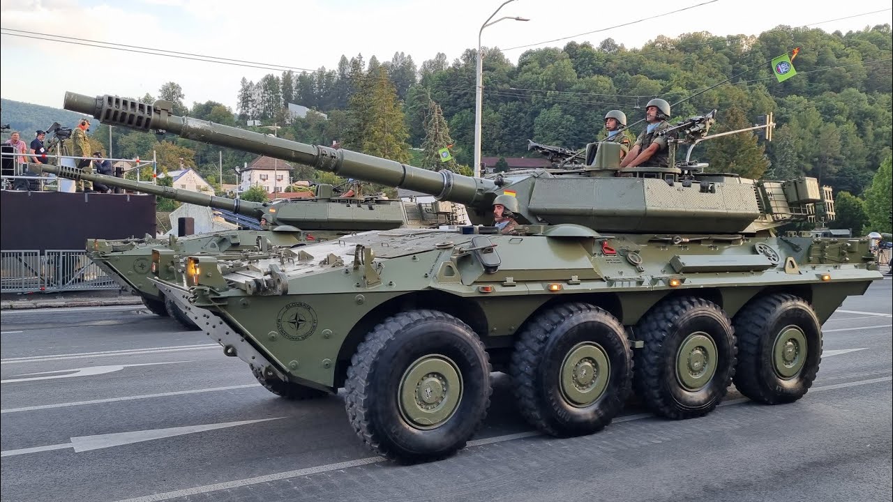 LIVE🔴 Veľkolepá vojenská prehliadka na oslavách SNP