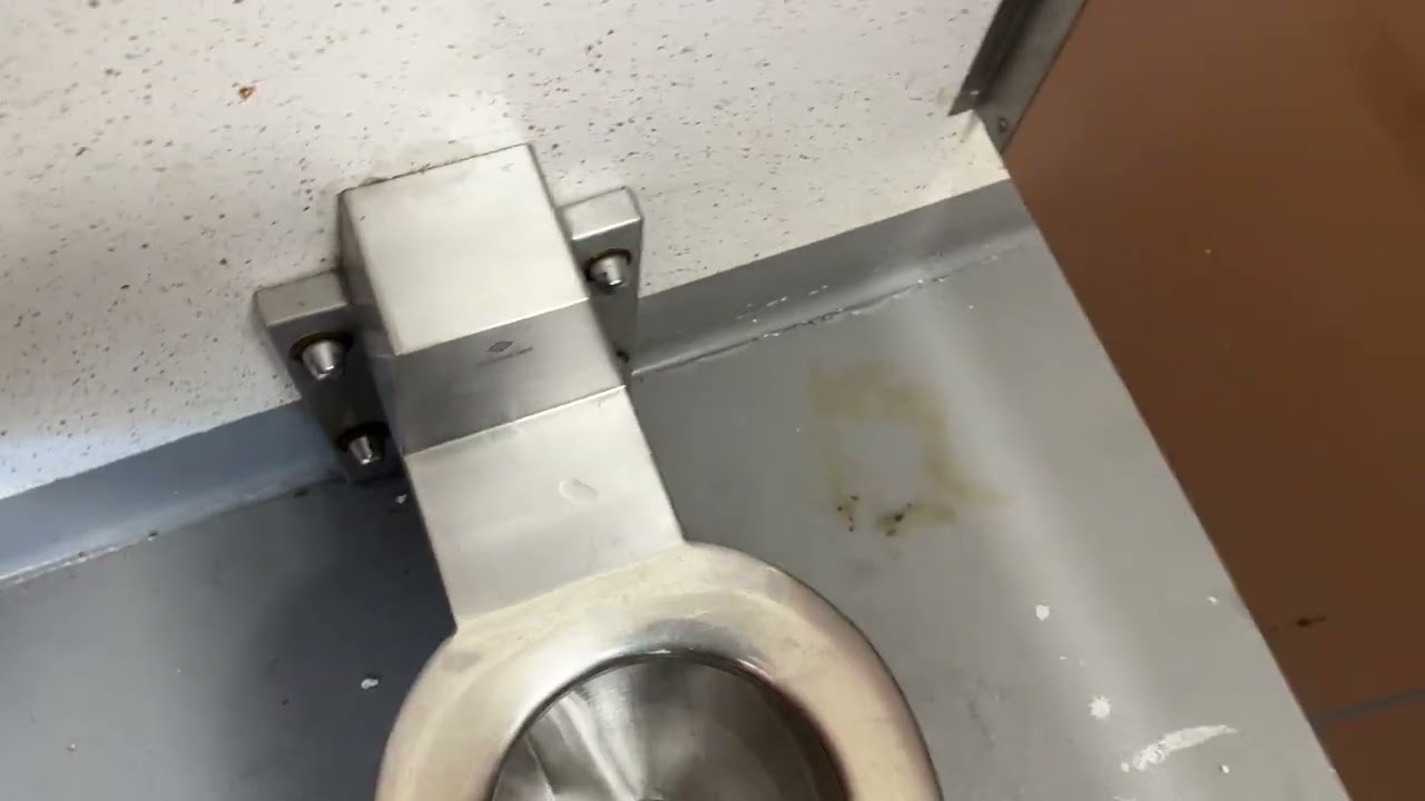 [595] Griffith Park Restroom 2